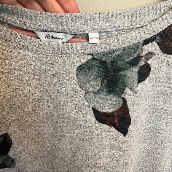 ⭐️3/15⭐️ XXL Reitmans grey floral long sleeve wide neck sweater - Picture 4 of 7